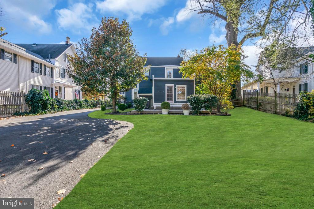 309 W MAIN STREET
