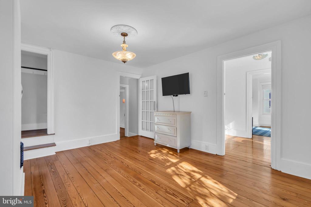309 W MAIN STREET