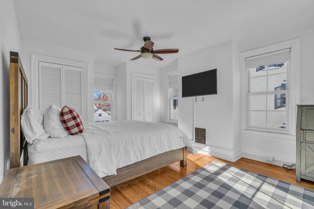 309 W MAIN STREET