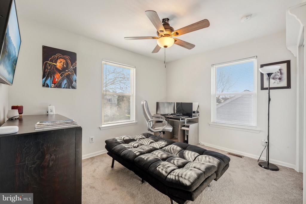 39 CLYDESDALE DRIVE