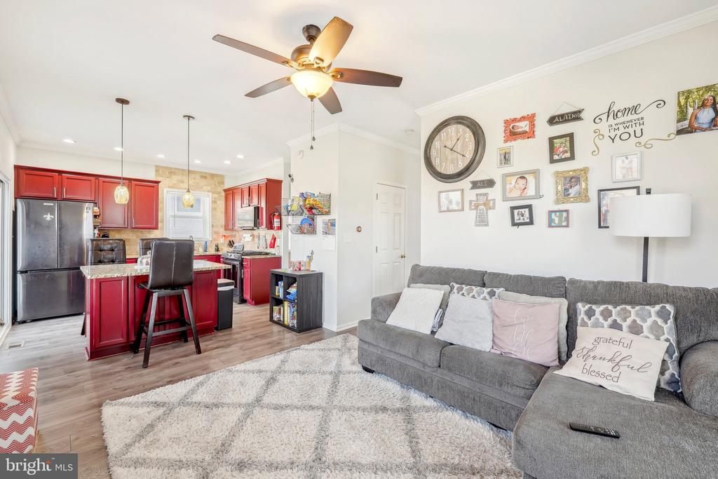 39 CLYDESDALE DRIVE