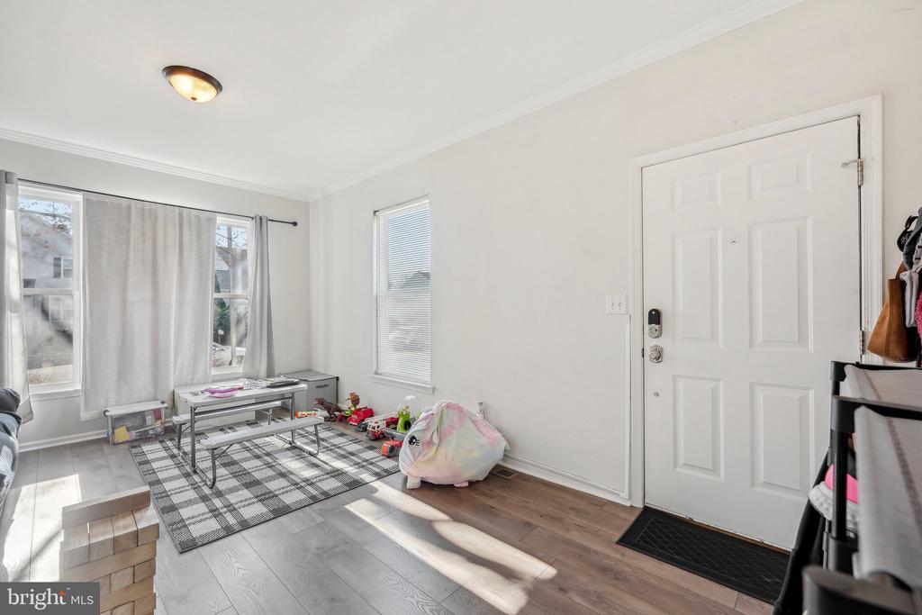 39 CLYDESDALE DRIVE