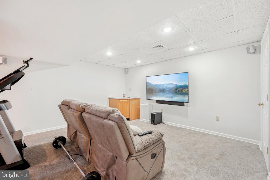 39 CLYDESDALE DRIVE