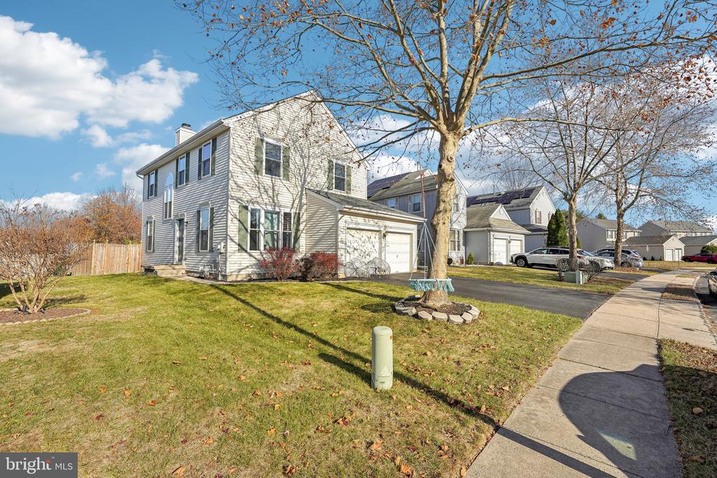 39 CLYDESDALE DRIVE