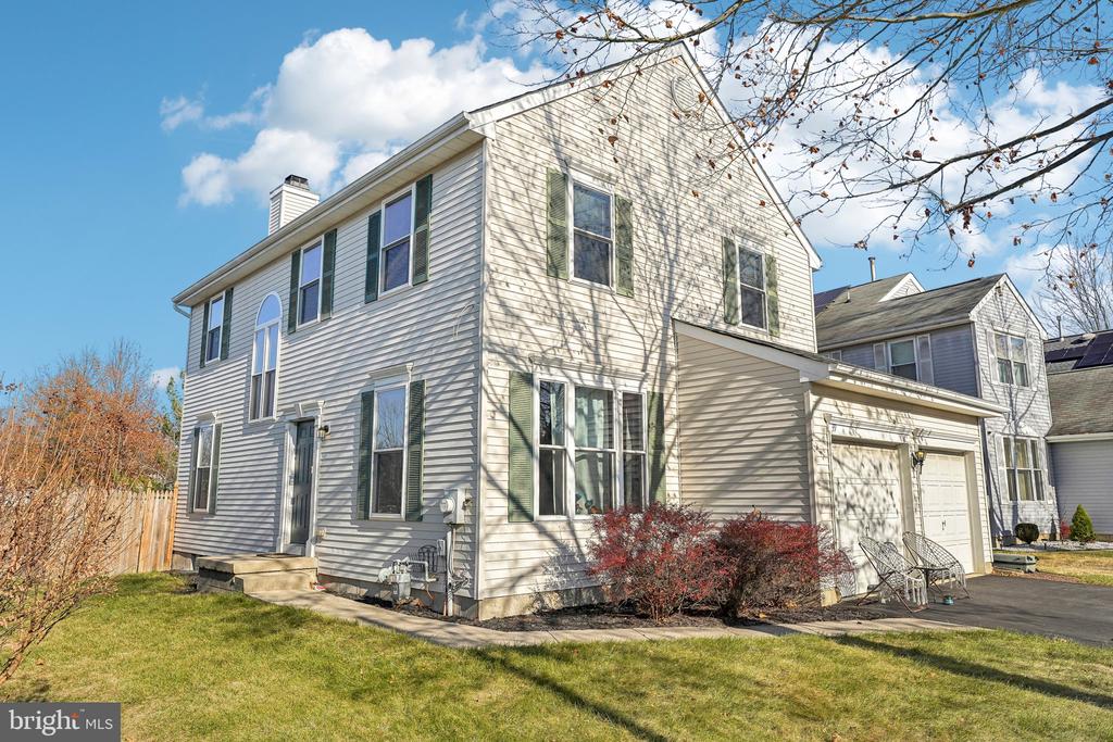 39 CLYDESDALE DRIVE