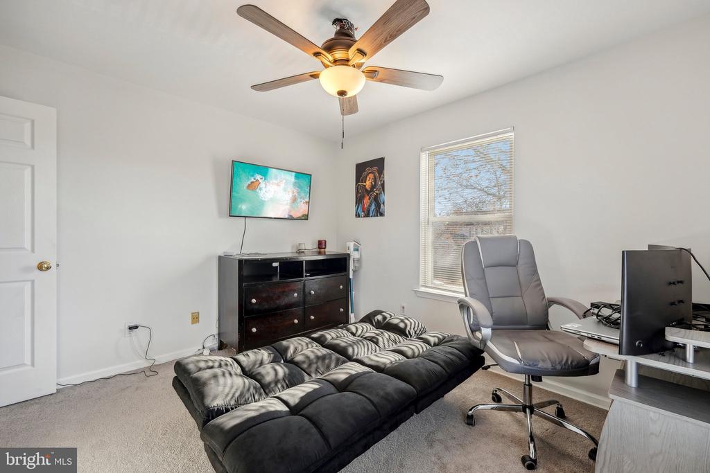 39 CLYDESDALE DRIVE