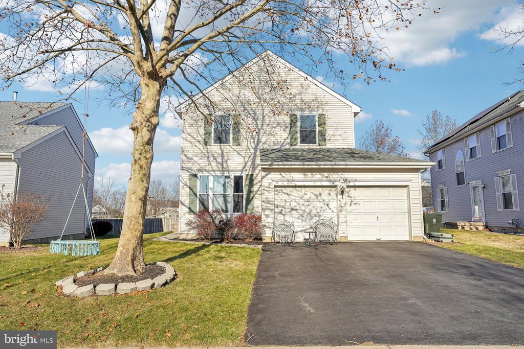 39 CLYDESDALE DRIVE
