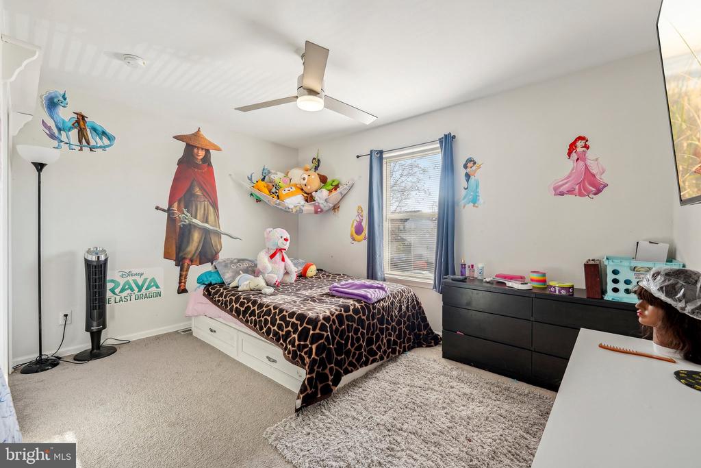 39 CLYDESDALE DRIVE