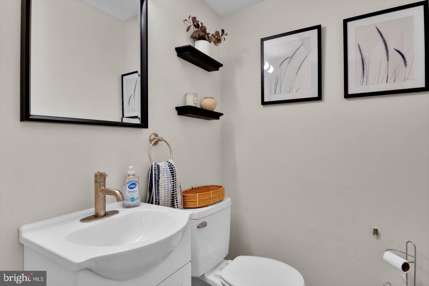 34 TURTLE CREEK DRIVE