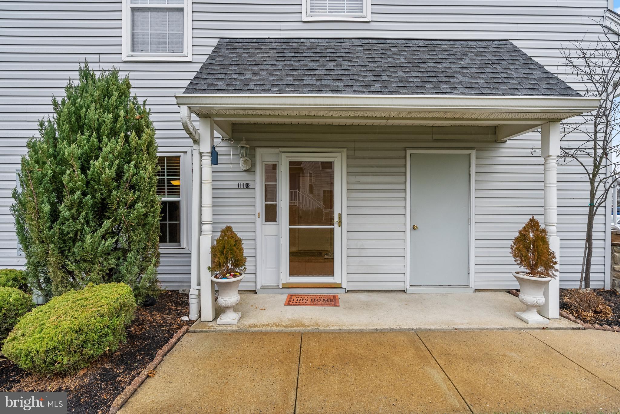 1003 Squirrel Rd