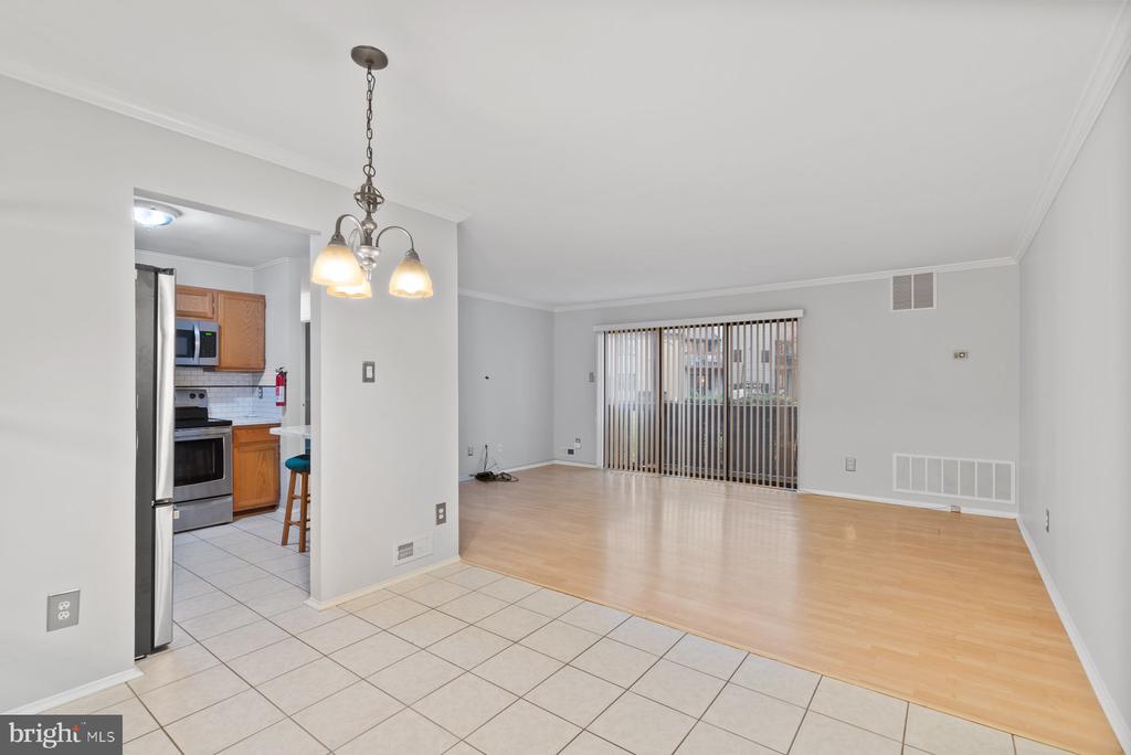 1307 MARESFIELD COURT