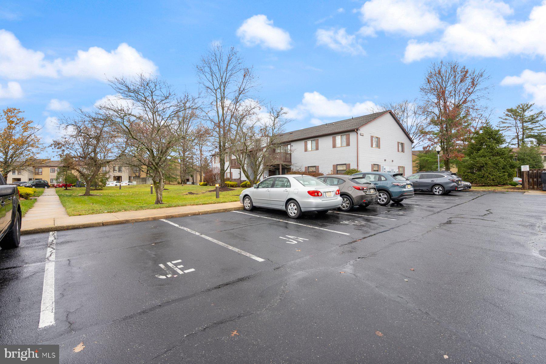 1307 MARESFIELD COURT