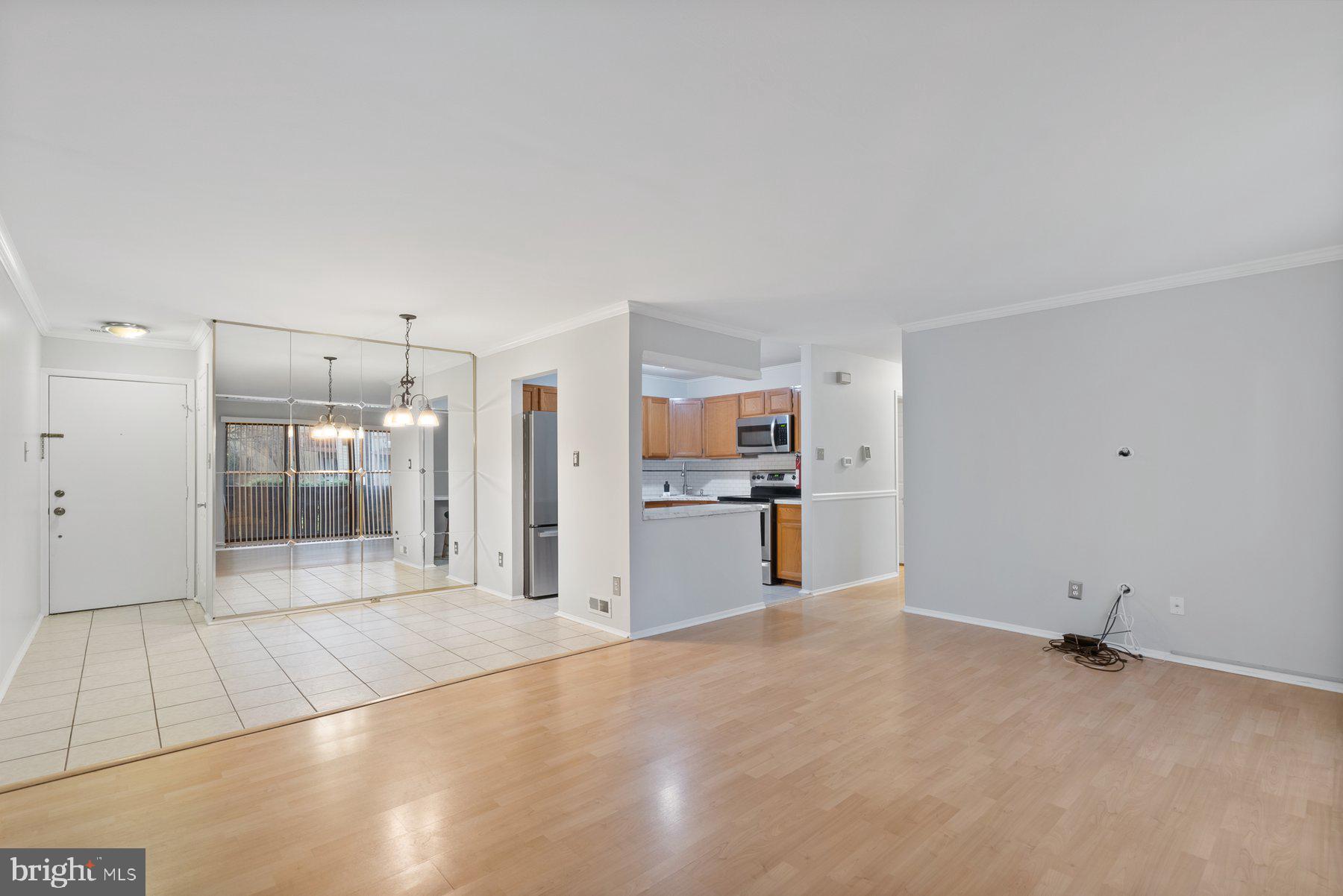 1307 MARESFIELD COURT