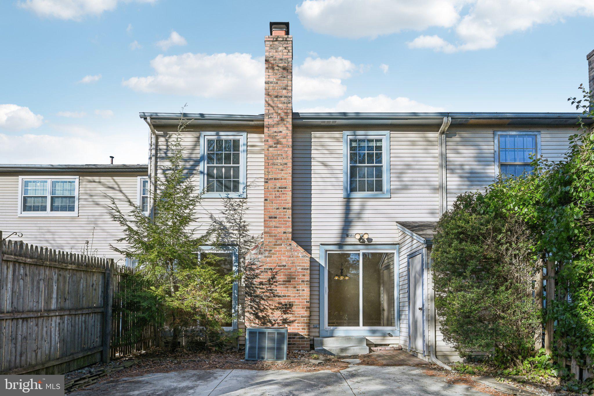 122 Farnwood Rd