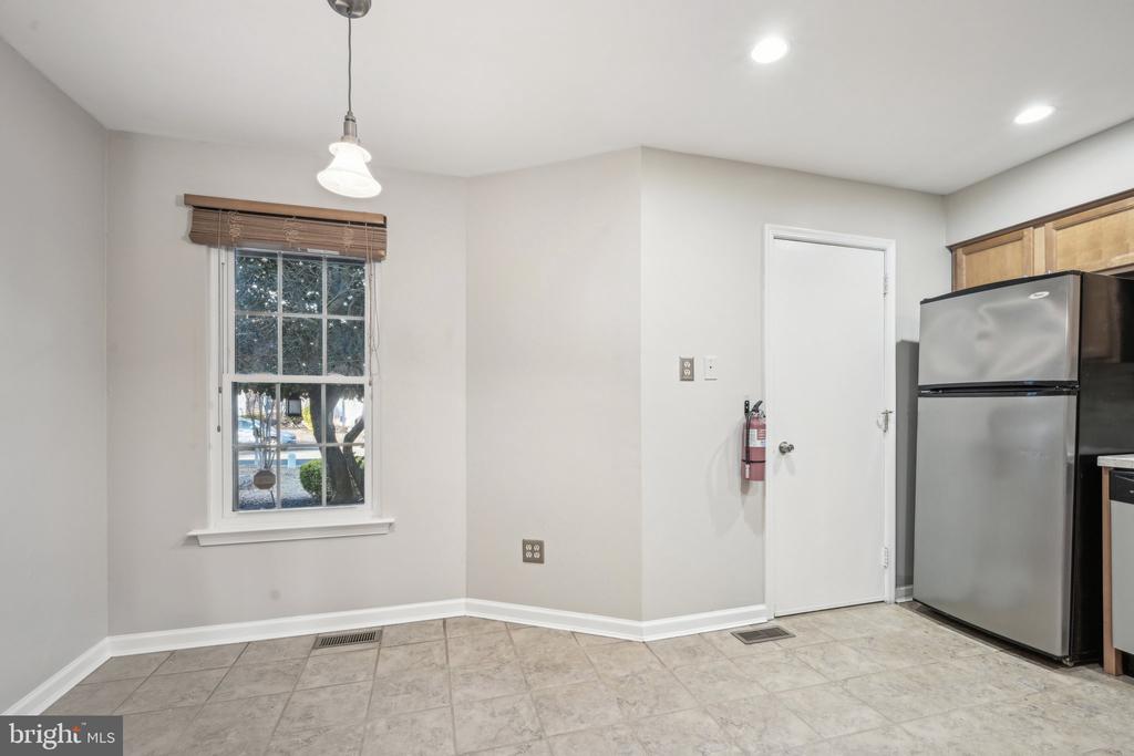 122 Farnwood Rd