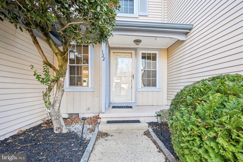 122 Farnwood Rd