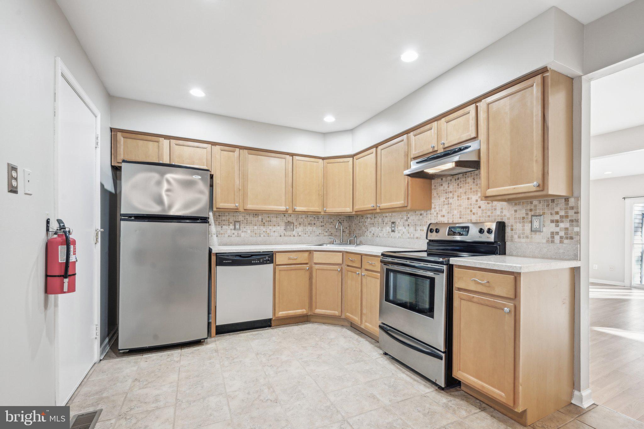122 Farnwood Rd