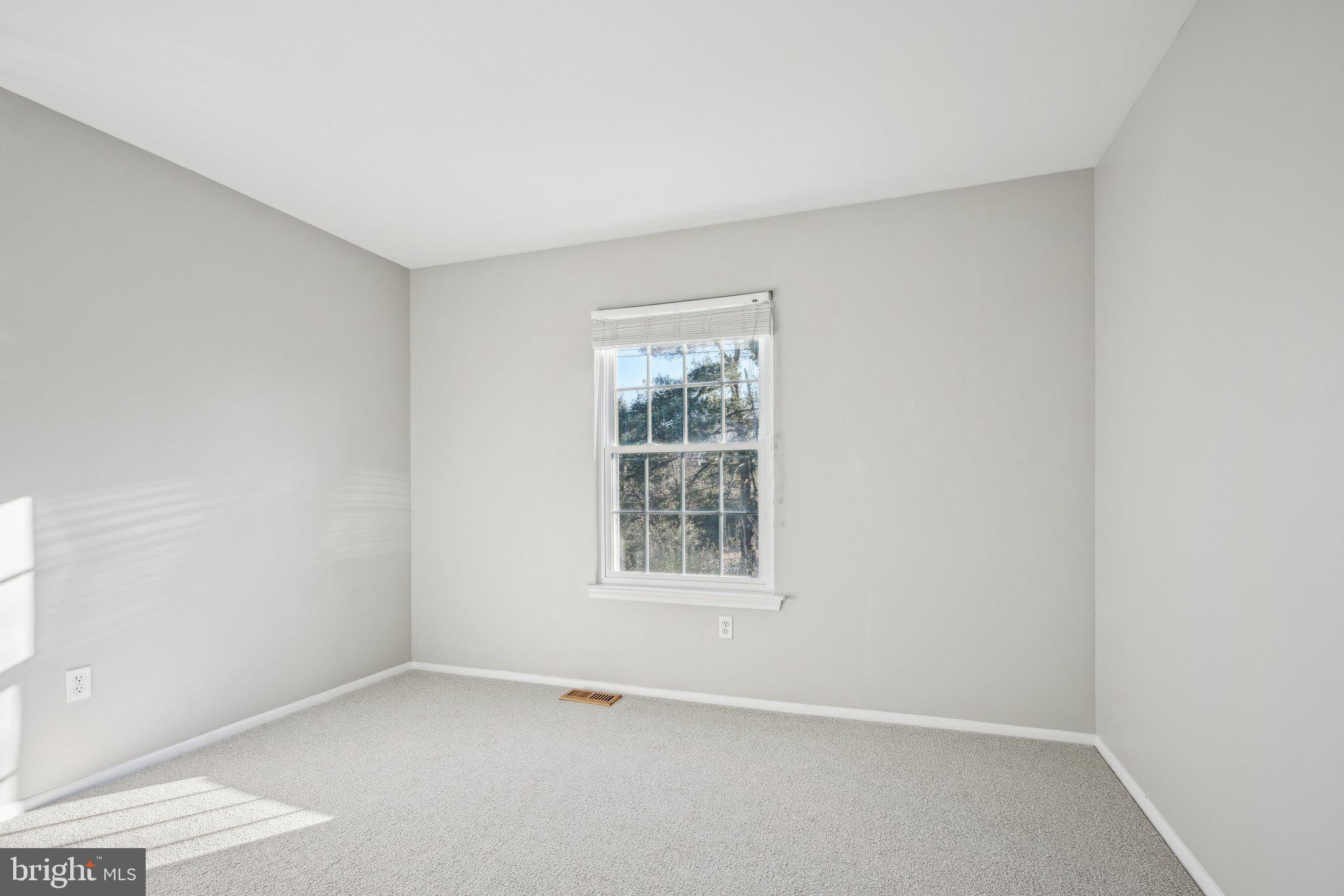 122 Farnwood Rd