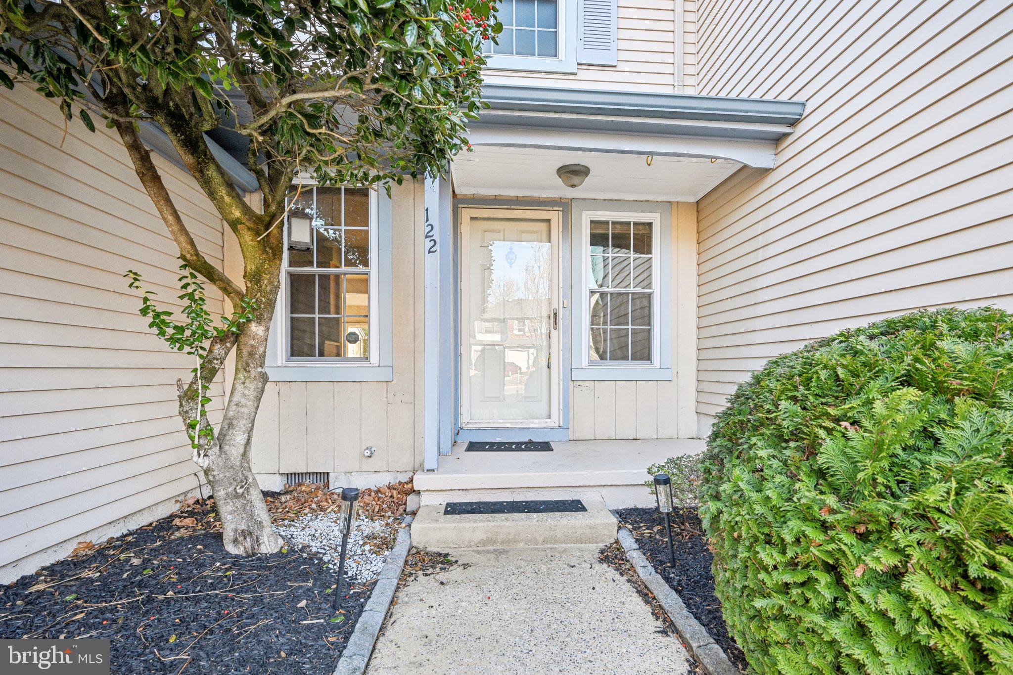 122 Farnwood Rd
