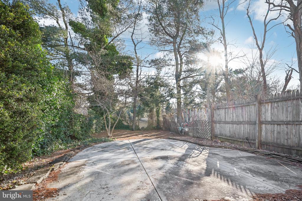 122 Farnwood Rd