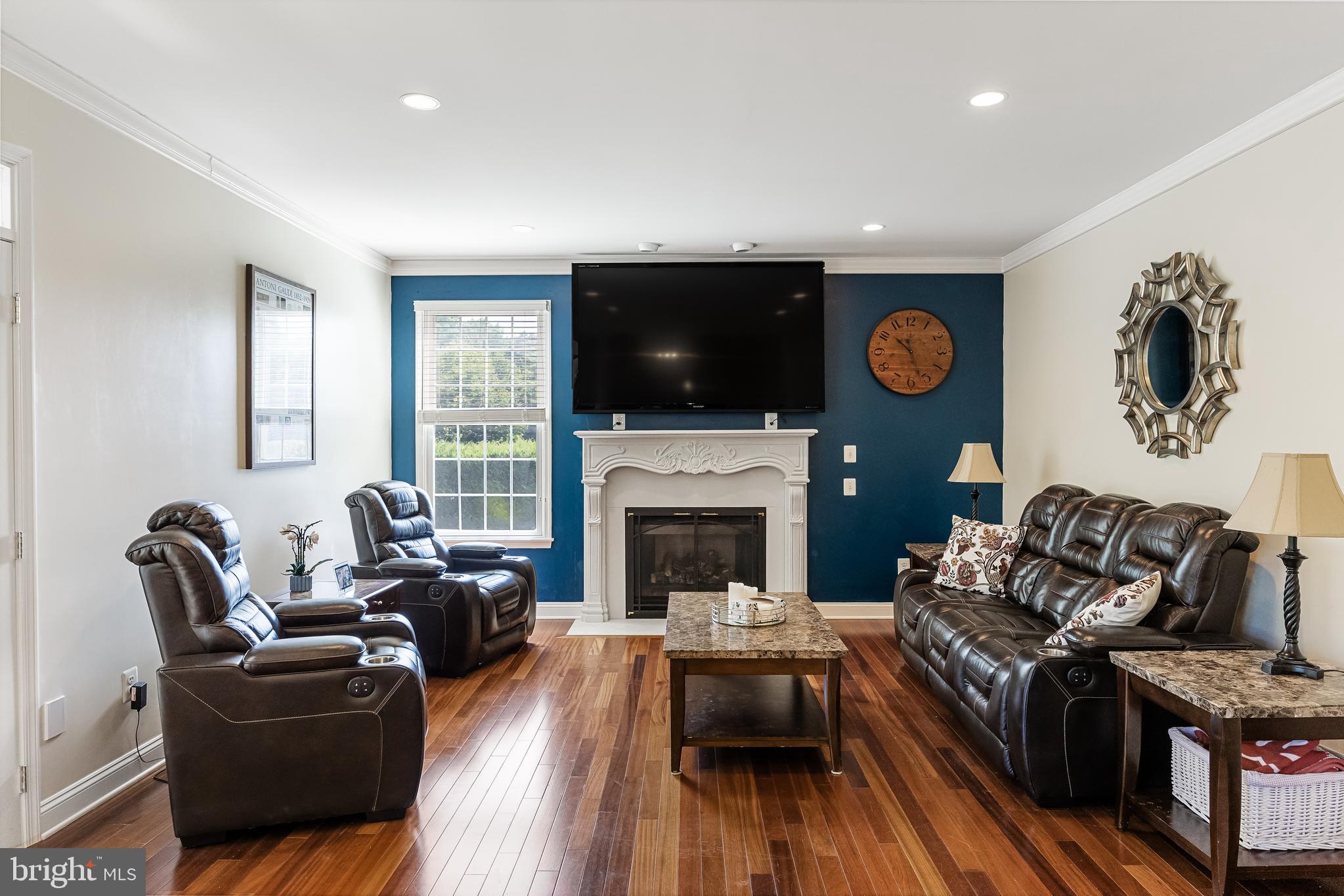 17 S Elmwood Rd
