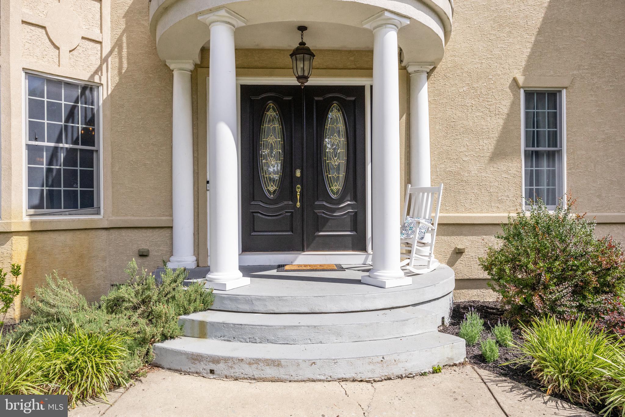 17 S Elmwood Rd