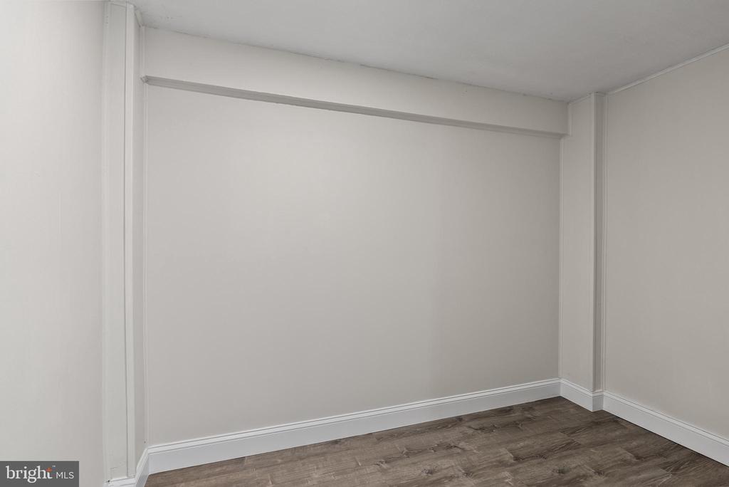 10 Evergreen Ln