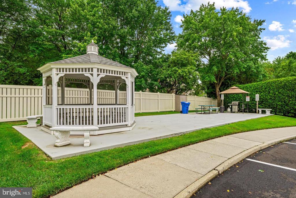 992-A Scotswood Ct