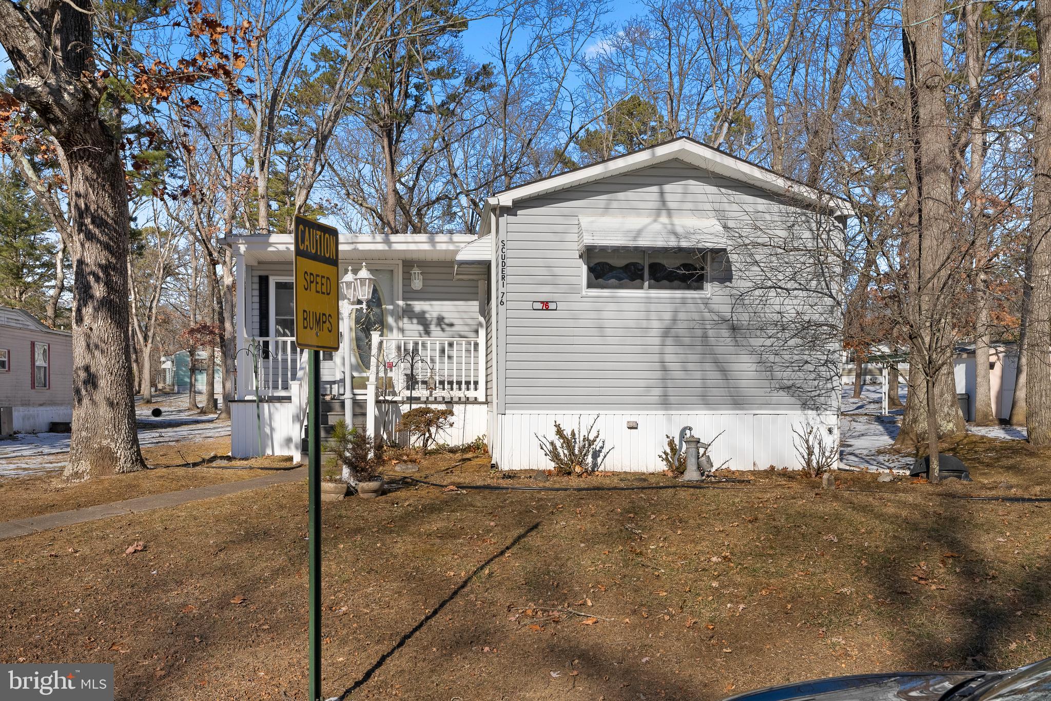 76 Holly Ct