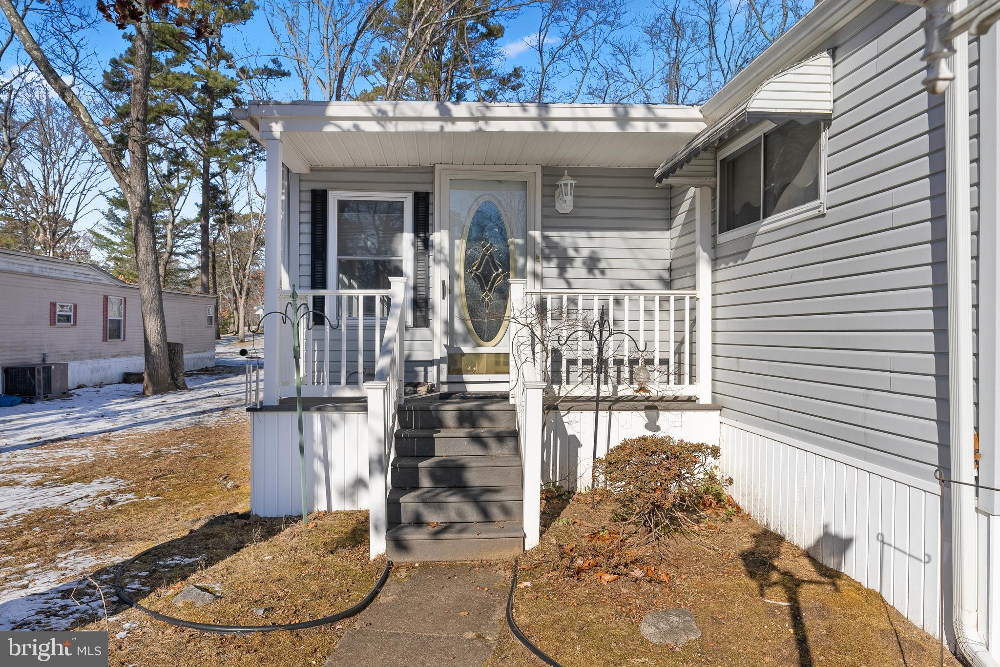 76 Holly Ct