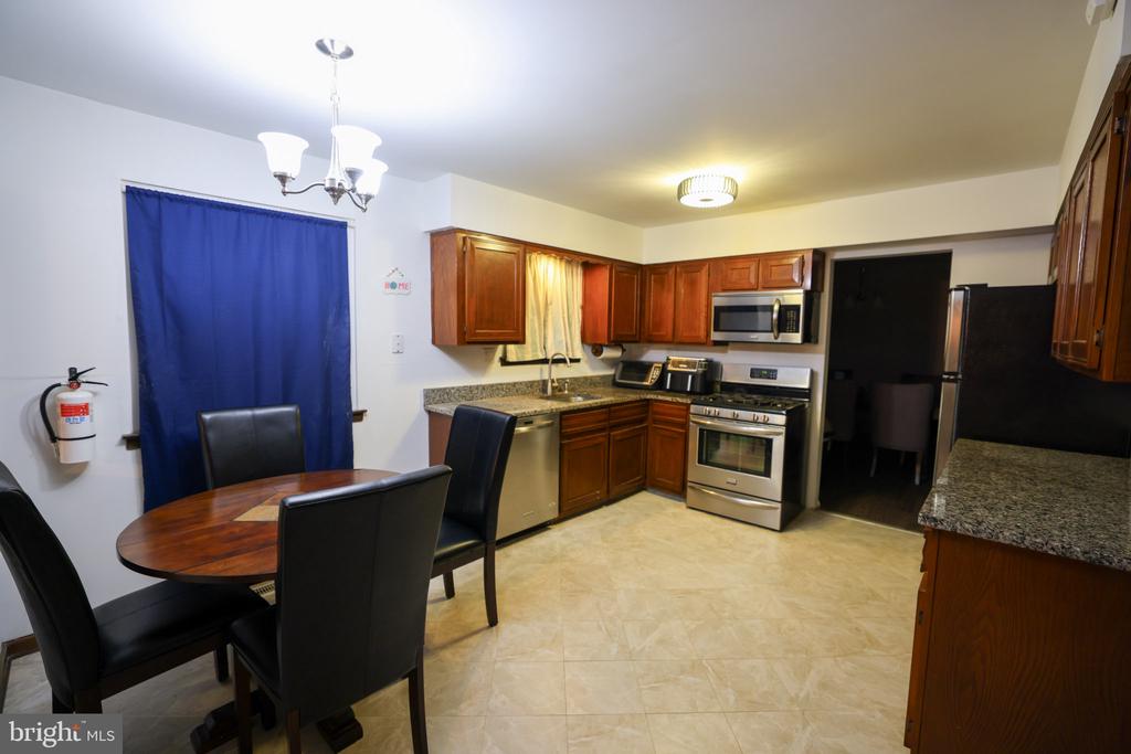 20 LURAY LANE