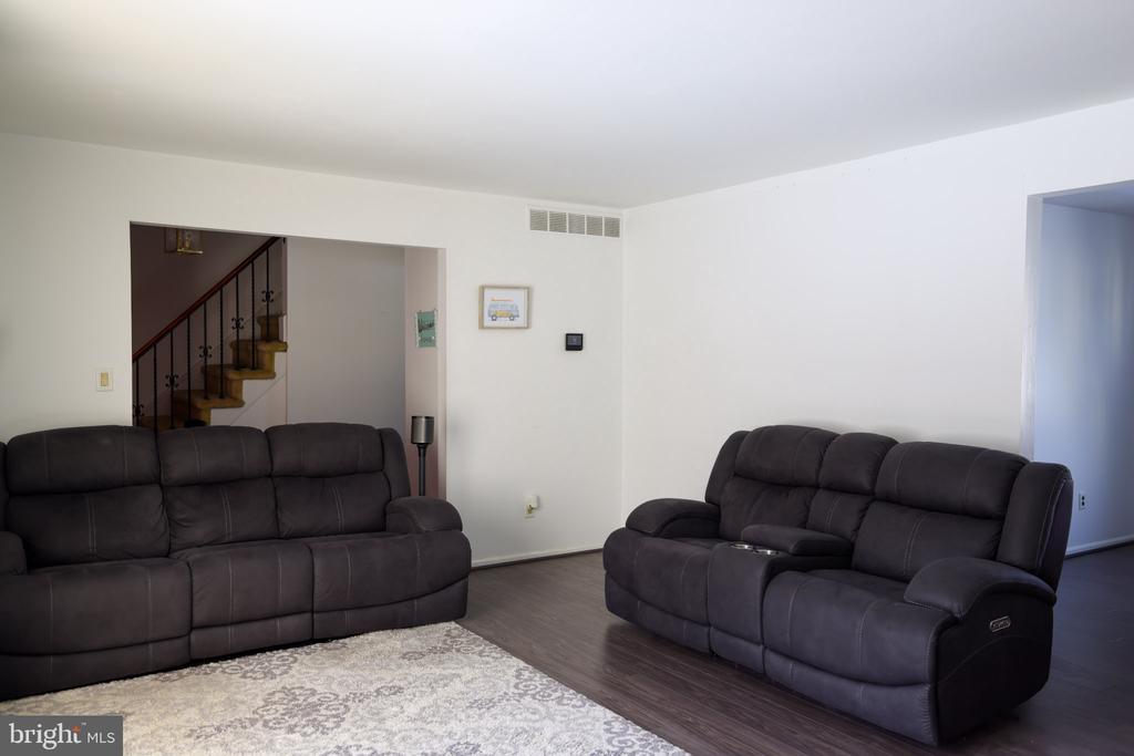 20 LURAY LANE