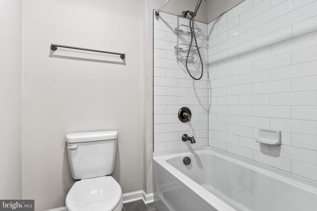 21 Morley Blvd