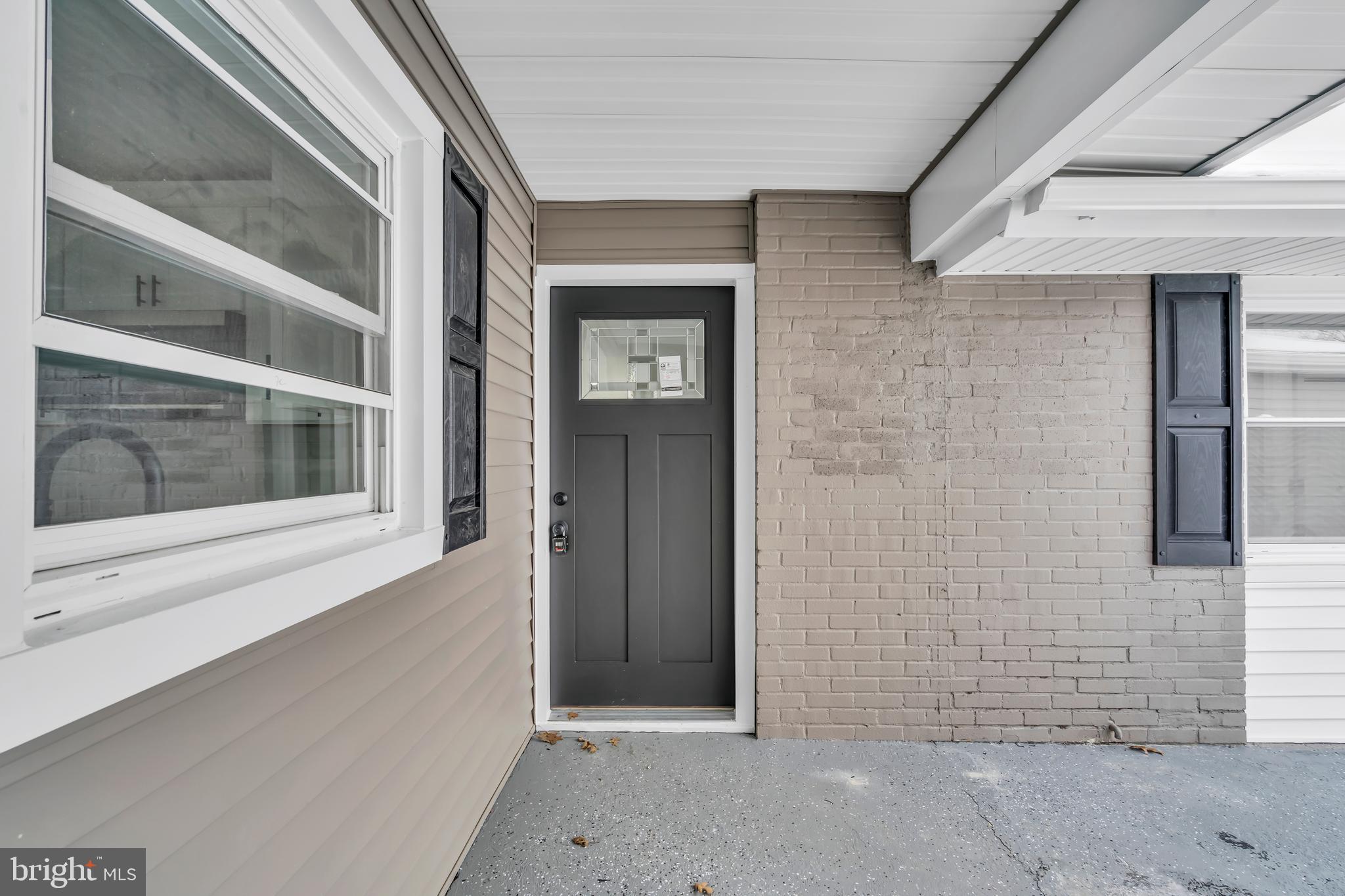 56 BARRINGTON LANE