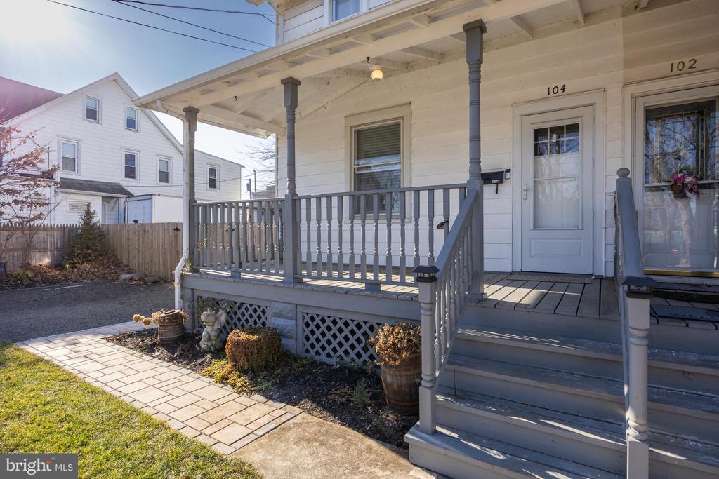 104 Main St