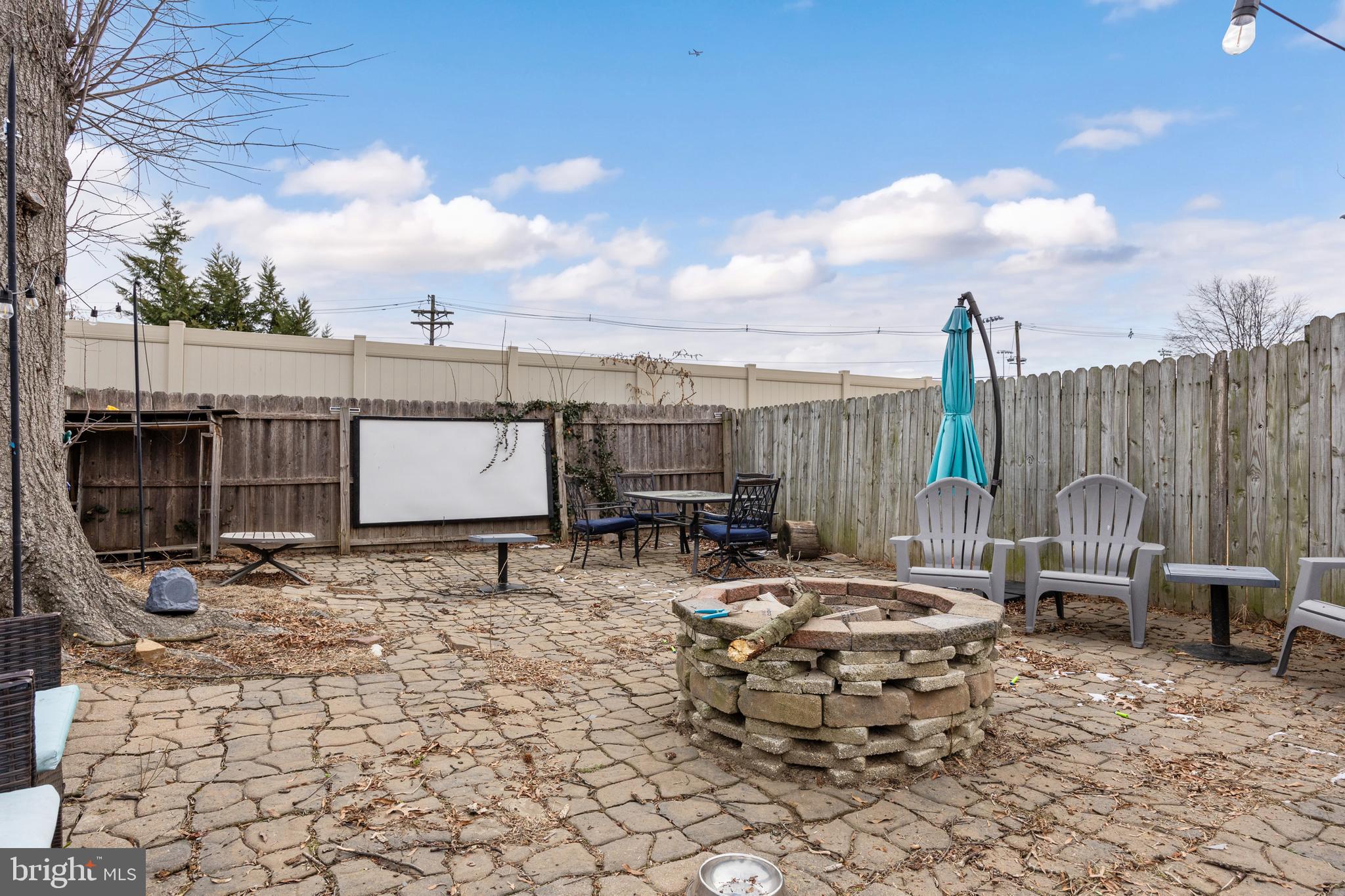 315 S Coles Ave