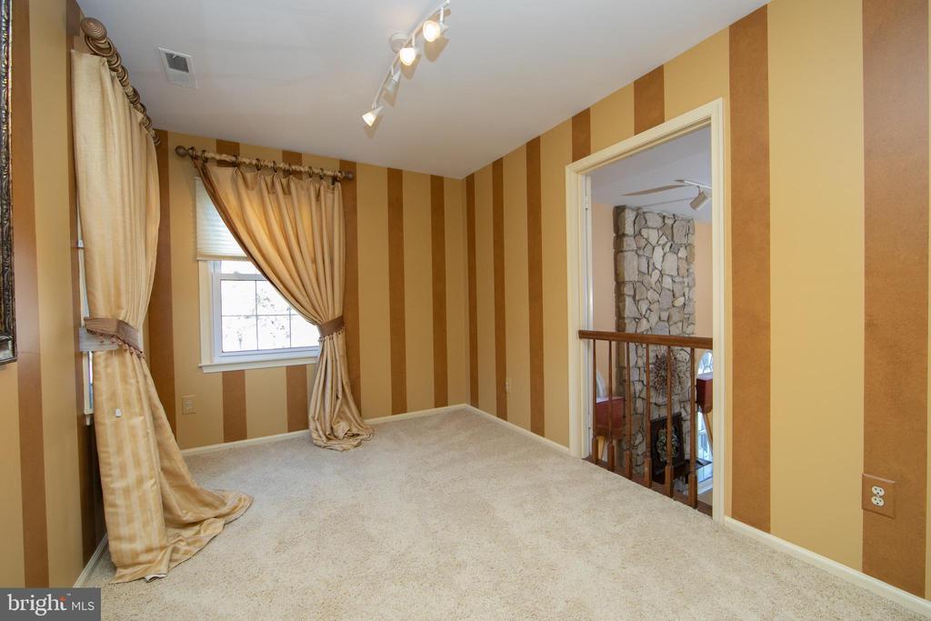23 FULTON DRIVE