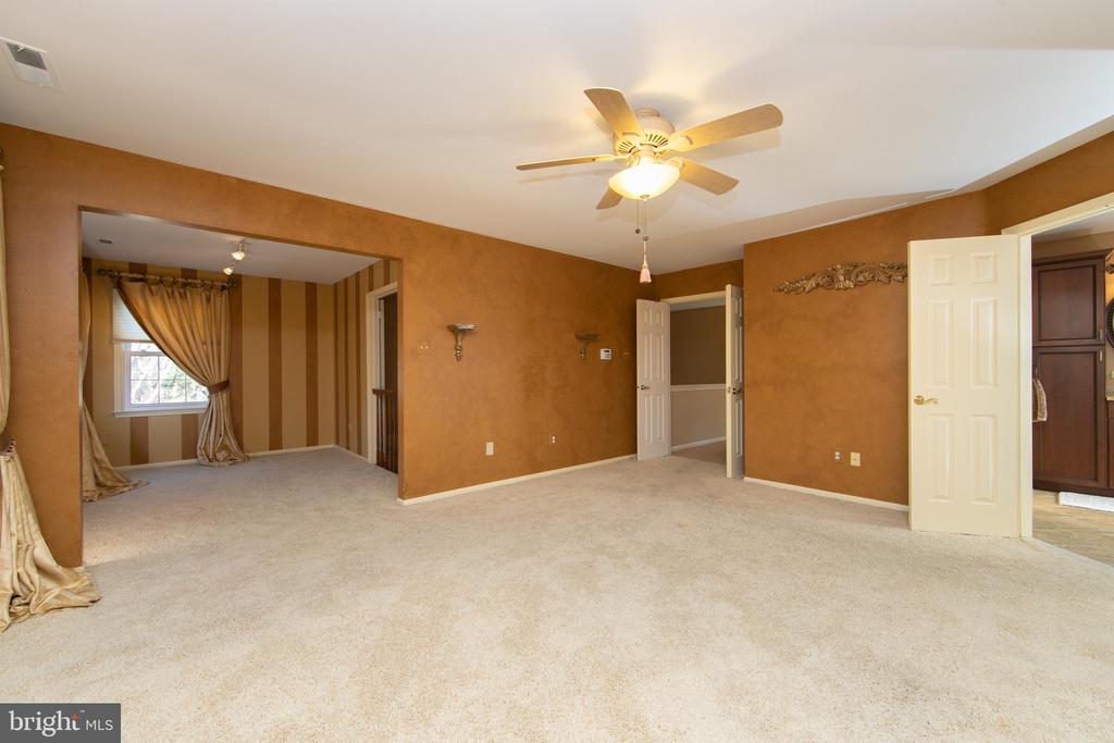 23 FULTON DRIVE
