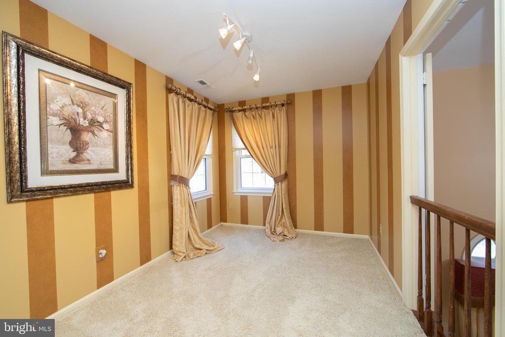 23 FULTON DRIVE