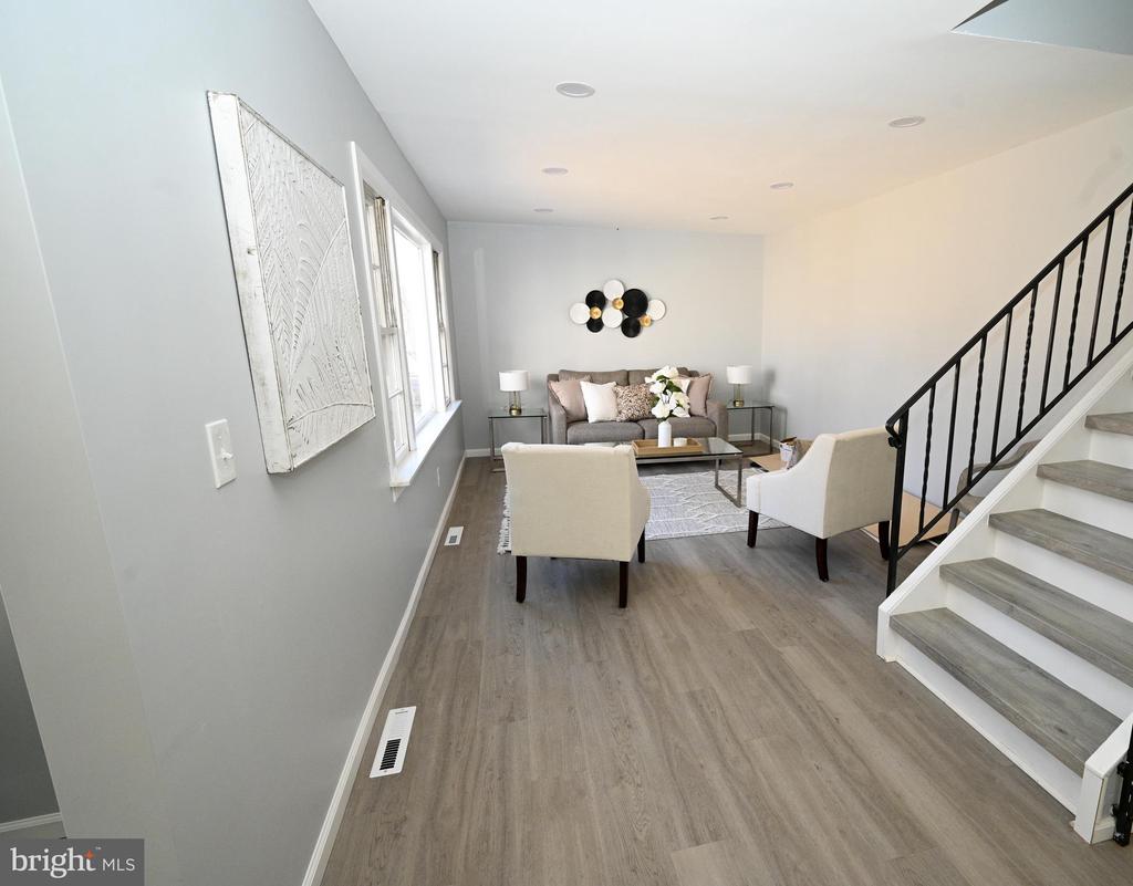 28 BRIARCLIFF ROAD