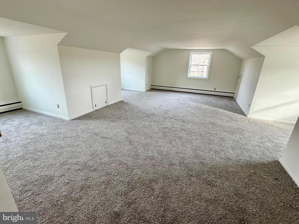 643 CHATSWORTH ROAD