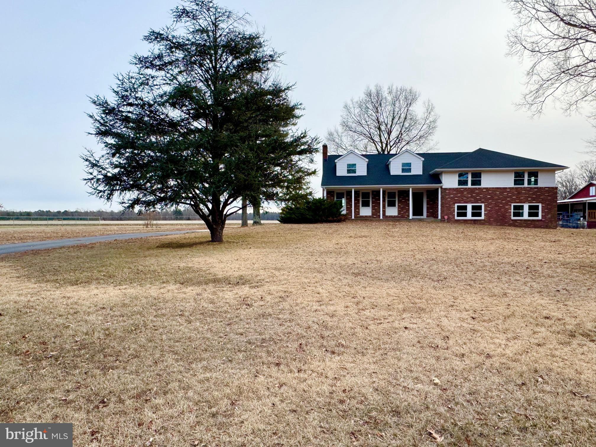 643 CHATSWORTH ROAD