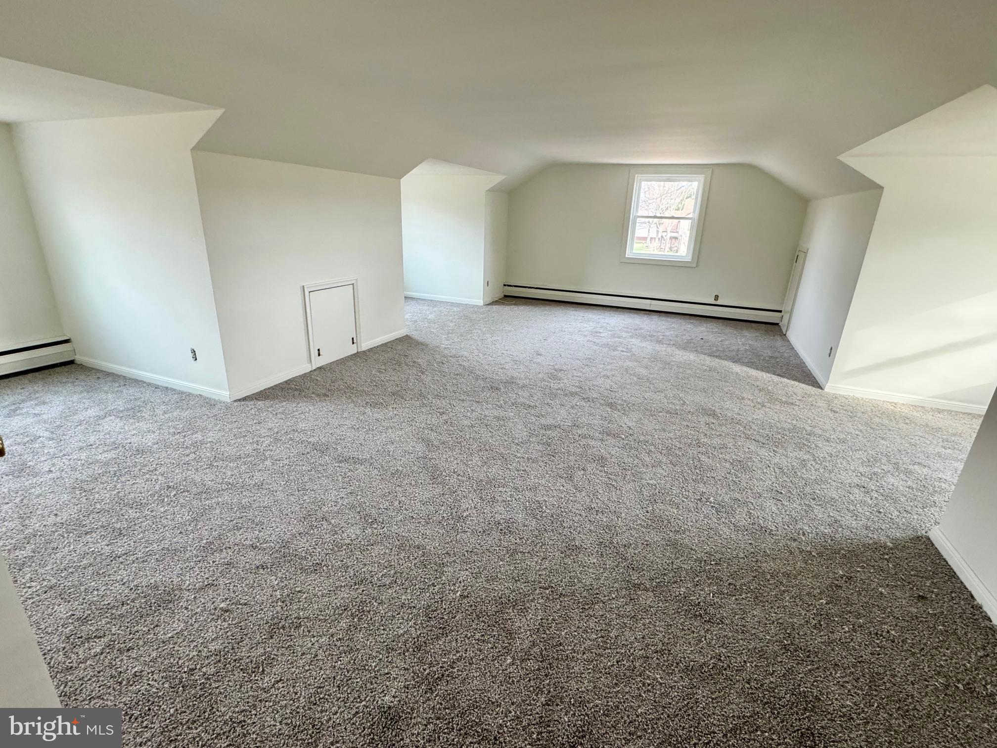 643 CHATSWORTH ROAD