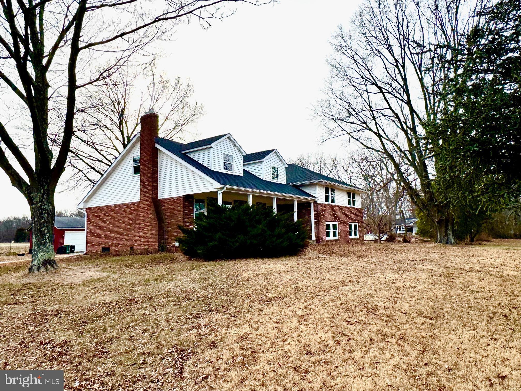643 CHATSWORTH ROAD