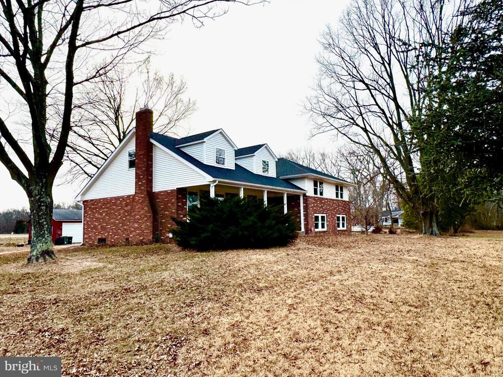643 CHATSWORTH ROAD