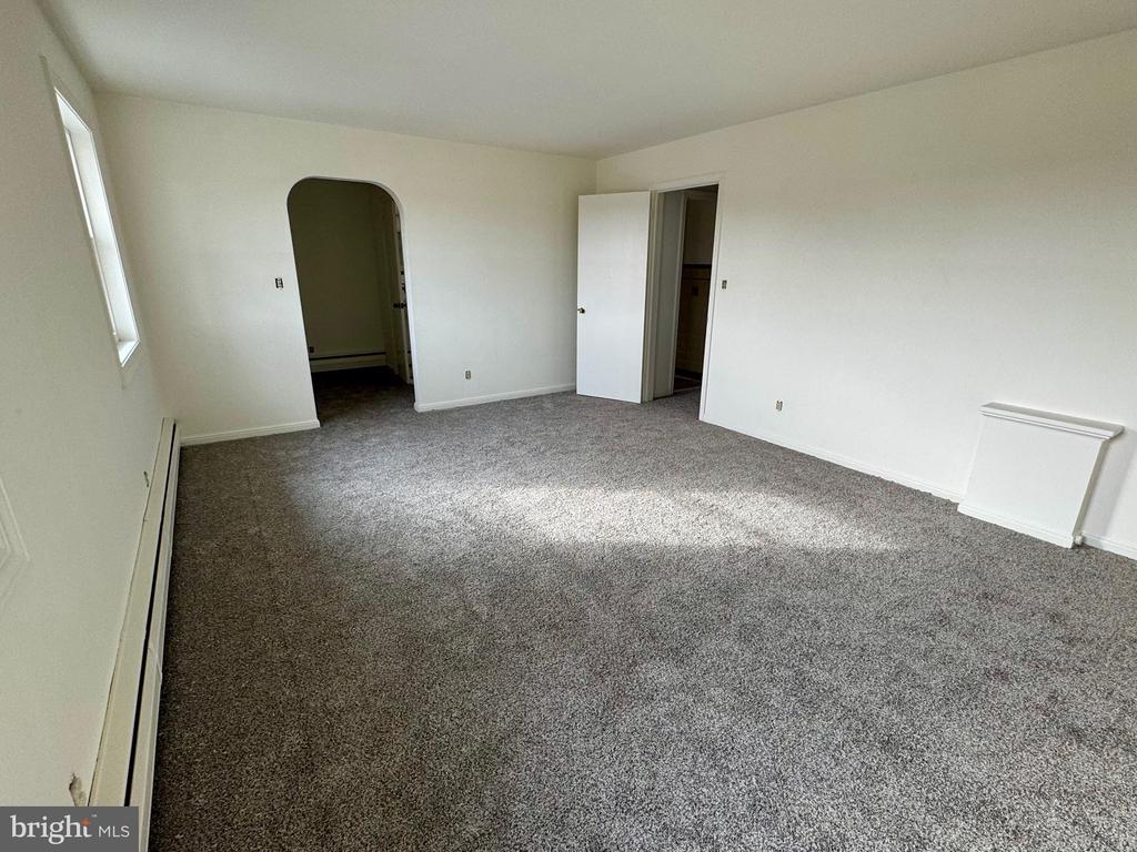 643 CHATSWORTH ROAD