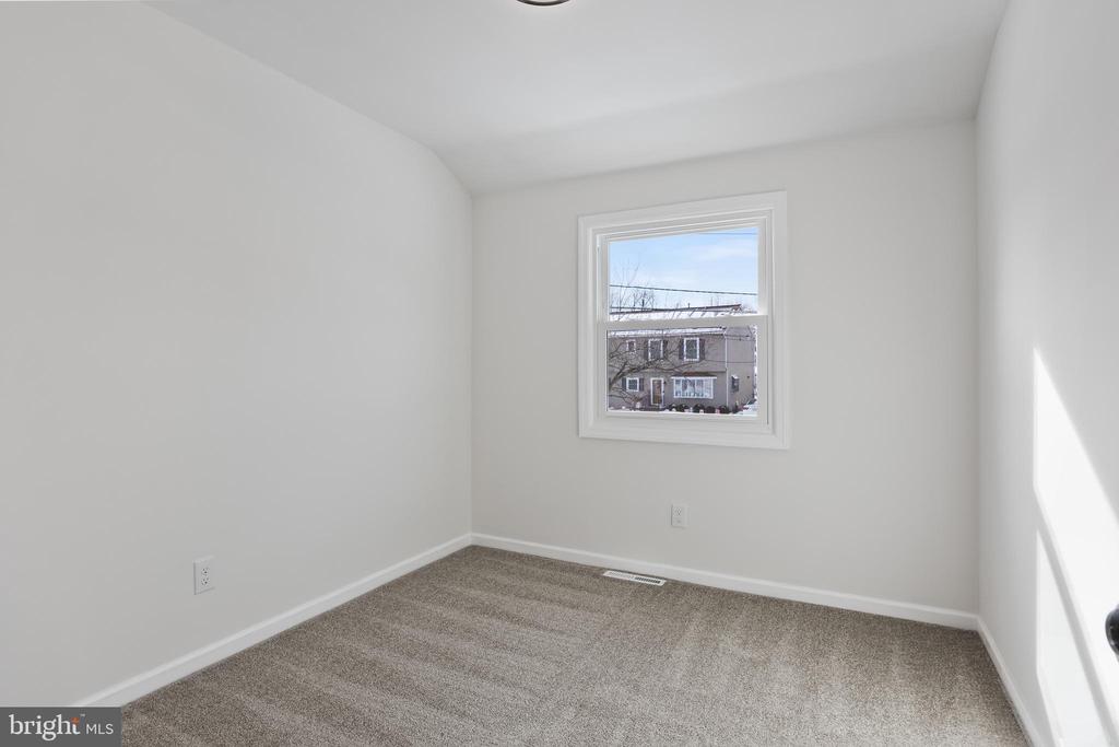 58 Radnor Blvd