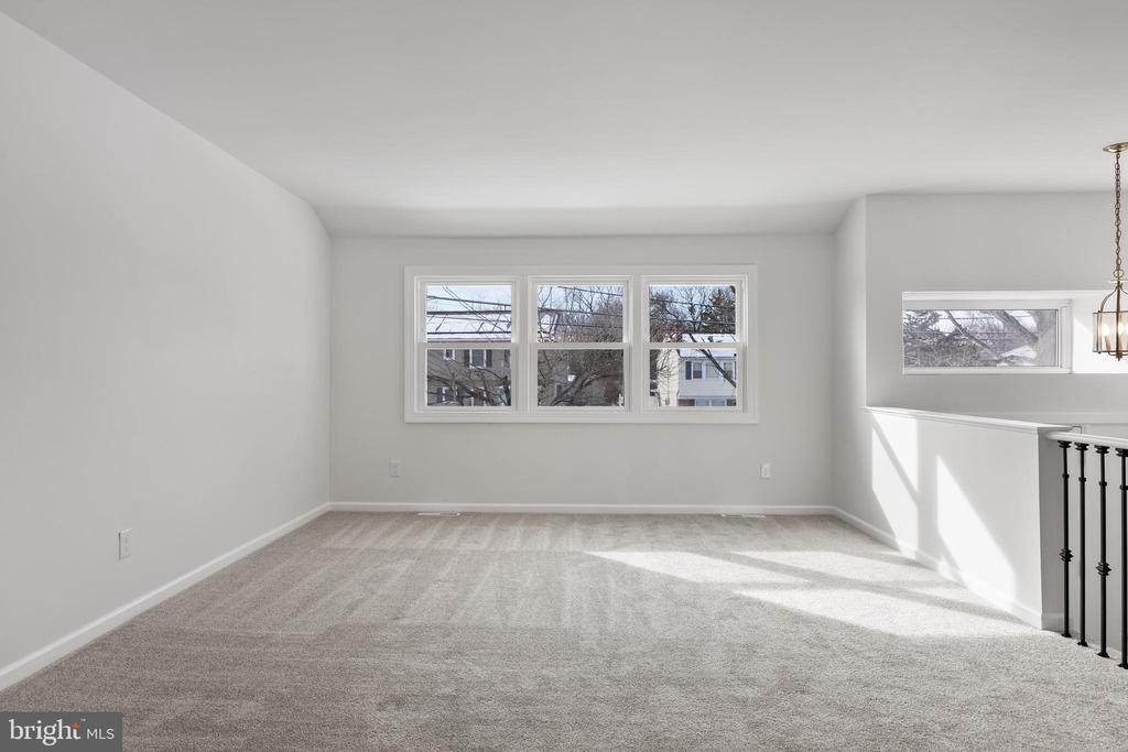 58 Radnor Blvd