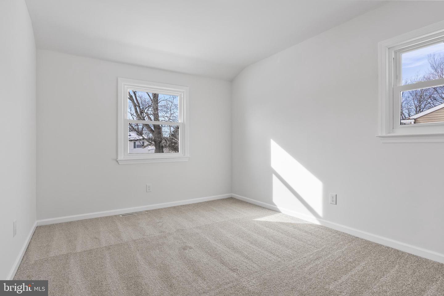 58 Radnor Blvd