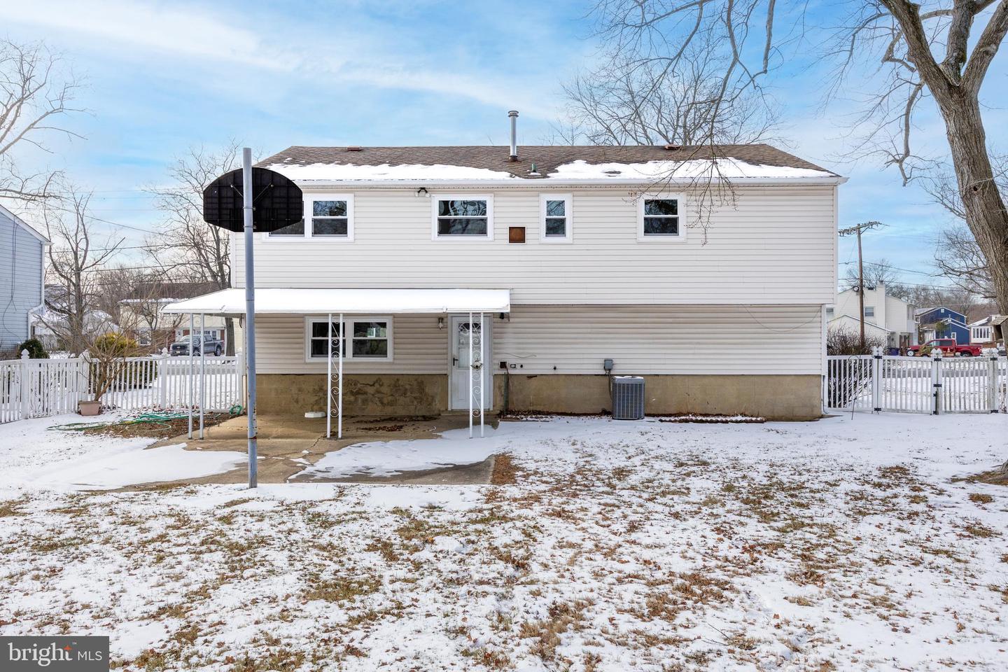 58 Radnor Blvd